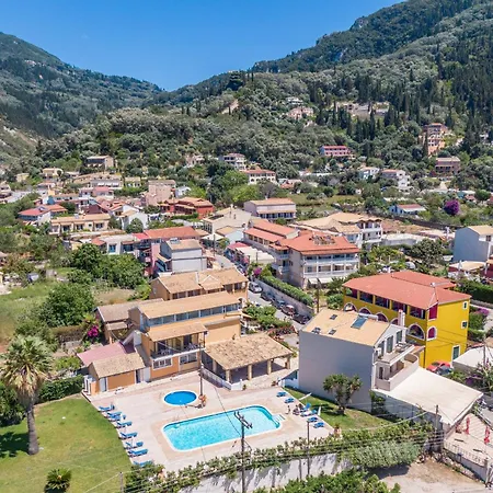 Mires House Side Ground Floor 4 דירה