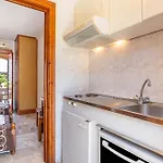 Mires House Side Ground Floor 4 Apartmán *